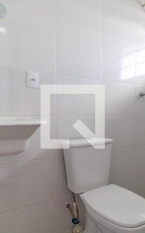 Studio para alugar com 28m², 1 quarto e sem vaga Studio para alugar com 28m², 1 quarto e sem vagaBanheiro