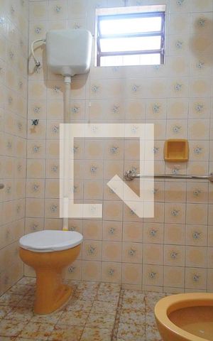 Casa à venda com 365m², 2 quartos e 1 vagaBanheiro
