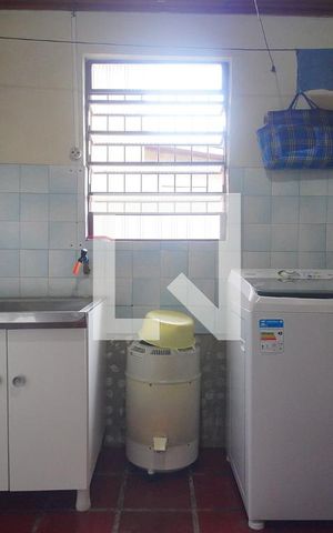 Casa à venda com 365m², 2 quartos e 1 vagaÁrea de Serviço