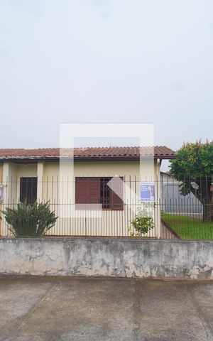 Casa à venda com 365m², 2 quartos e 1 vagaFachada
