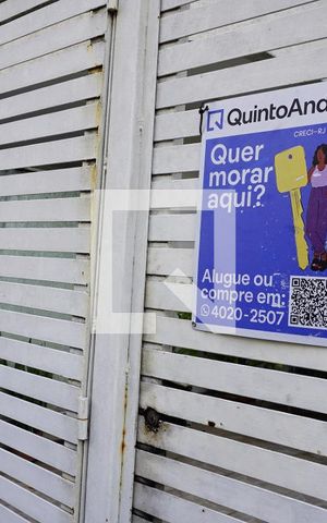 Casa à venda com 205m², 3 quartos e 2 vagasFachada