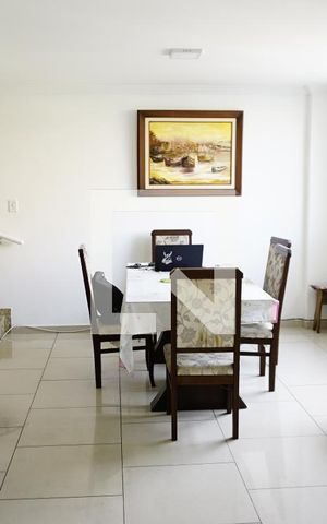 Casa à venda com 205m², 3 quartos e 2 vagasSala