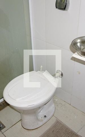 Casa à venda com 205m², 3 quartos e 2 vagasBanheiro Suite 2