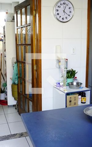 Casa à venda com 205m², 3 quartos e 2 vagasCozinha