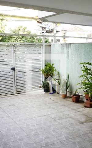 Casa à venda com 205m², 3 quartos e 2 vagasGaragem