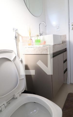 Apartamento para alugar com 64m², 2 quartos e 2 vagasBanheiro da Suíte