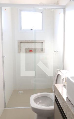 Apartamento para alugar com 64m², 2 quartos e 2 vagasBanheiro da Suíte