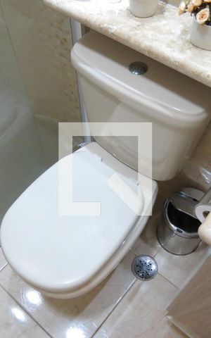 Apartamento para alugar com 73m², 2 quartos e 2 vagasBanheiro 1 - Privada