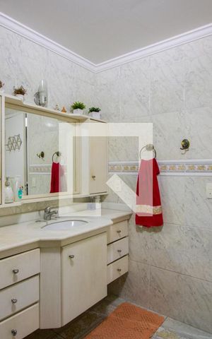 Apartamento à venda com 132m², 3 quartos e 2 vagasBanheiro social