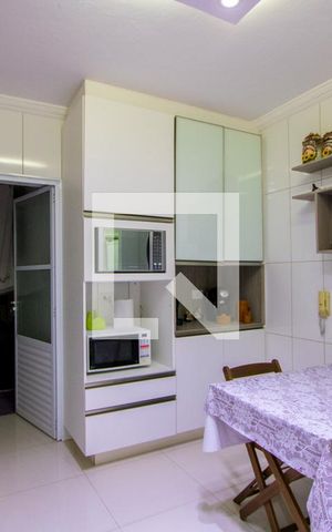 Apartamento à venda com 132m², 3 quartos e 2 vagasCozinha