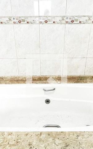 Casa à venda com 826m², 5 quartos e 12 vagasBanheiro da Suíte 1