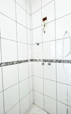 Casa à venda com 826m², 5 quartos e 12 vagasBanheiro da Suíte 4