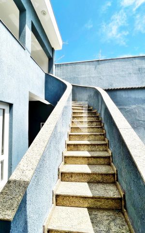 Casa à venda com 826m², 5 quartos e 12 vagasEscada