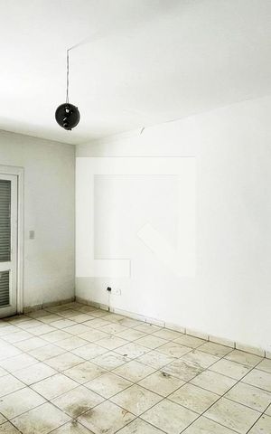 Casa à venda com 826m², 5 quartos e 12 vagasQuarto de Serviço