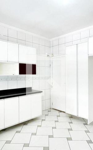 Casa à venda com 826m², 5 quartos e 12 vagasCozinha