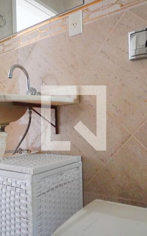Apartamento para alugar com 90m², 2 quartos e sem vagaBanheiro