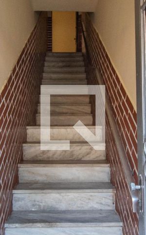 Apartamento para alugar com 85m², 3 quartos e sem vaga Apartamento para alugar com 85m², 3 quartos e sem vagaEscada de Acesso