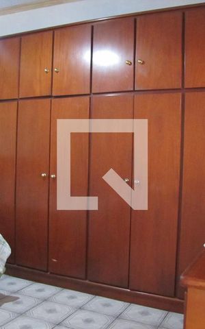 Casa à venda com 200m², 3 quartos e 3 vagasQuarto 2 casa 1