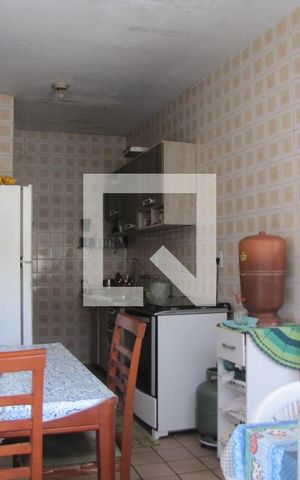 Casa à venda com 200m², 3 quartos e 3 vagasCozinha casa 1