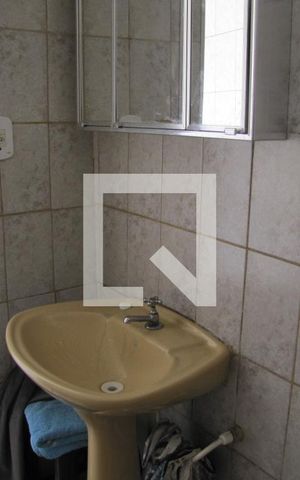 Casa à venda com 200m², 3 quartos e 3 vagasBanheiro casa 1