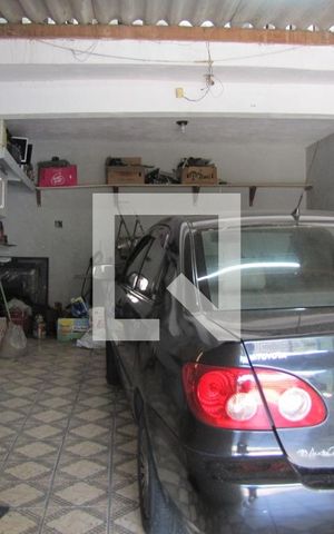 Casa à venda com 200m², 3 quartos e 3 vagas Casa à venda com 200m², 3 quartos e 3 vagasGaragem