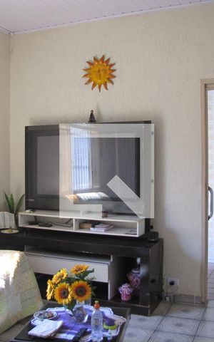 Casa à venda com 200m², 3 quartos e 3 vagasSala casa 1