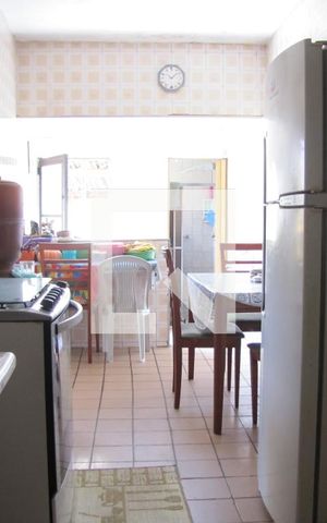 Casa à venda com 200m², 3 quartos e 3 vagasCozinha casa 1