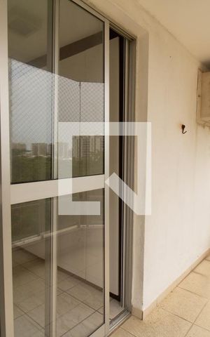Apartamento à venda com 80m², 2 quartos e 1 vaga Apartamento à venda com 80m², 2 quartos e 1 vagaVaranda da Suíte