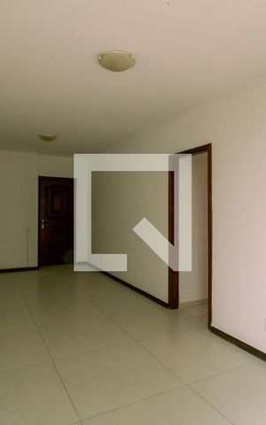 Apartamento à venda com 80m², 2 quartos e 1 vaga Apartamento à venda com 80m², 2 quartos e 1 vagaSala