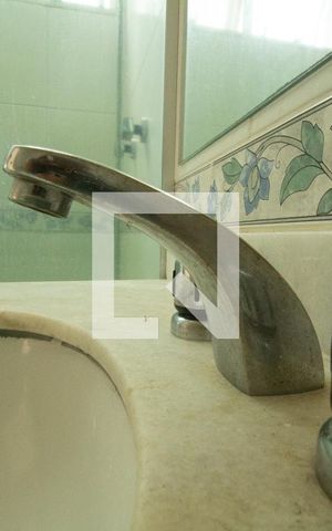 Apartamento à venda com 80m², 2 quartos e 1 vaga Apartamento à venda com 80m², 2 quartos e 1 vagaBanheiro da Suíte