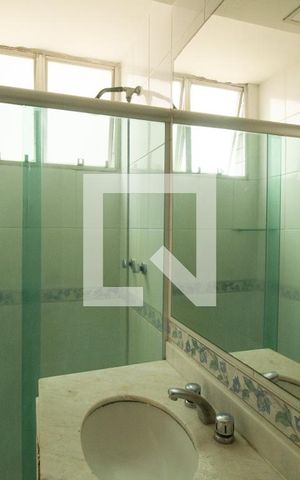 Apartamento à venda com 80m², 2 quartos e 1 vaga Apartamento à venda com 80m², 2 quartos e 1 vagaBanheiro da Suíte