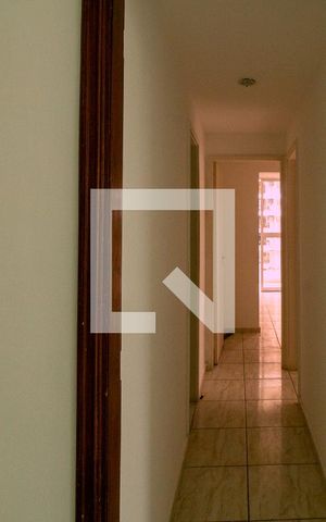 Apartamento à venda com 80m², 2 quartos e 1 vaga Apartamento à venda com 80m², 2 quartos e 1 vagaCorredor