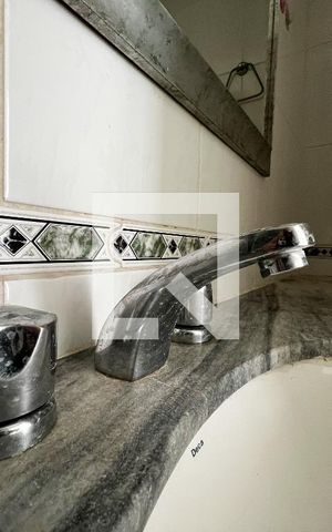Apartamento à venda com 80m², 2 quartos e 1 vaga Apartamento à venda com 80m², 2 quartos e 1 vagaBanheiro