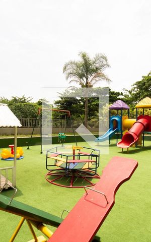 Apartamento à venda com 80m², 2 quartos e 1 vaga Apartamento à venda com 80m², 2 quartos e 1 vagaÁrea comum - Parquinho