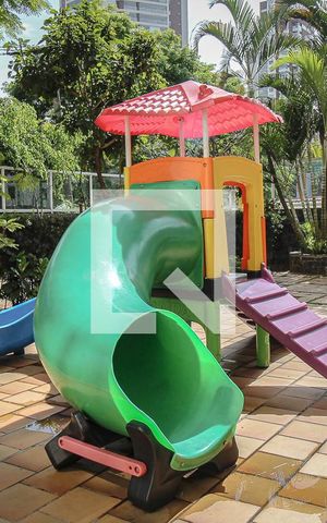 Apartamento à venda com 60m², 1 quarto e sem vaga Apartamento à venda com 60m², 1 quarto e sem vagaÁrea comum - Playground