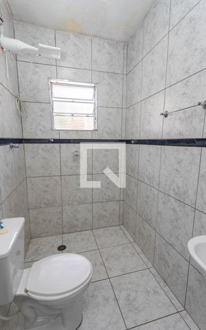 Casa à venda com 85m², 2 quartos e 3 vagasBanheiro da suíte 2