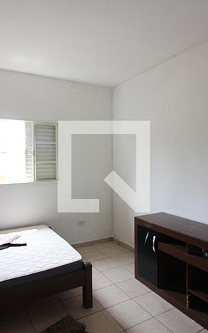Casa para alugar com 33m², 1 quarto e sem vagaQuarto 