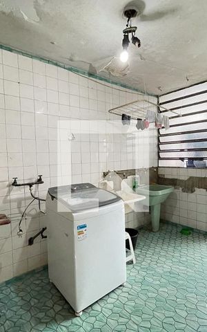 Casa à venda com 560m², 5 quartos e 6 vagas Casa à venda com 560m², 5 quartos e 6 vagasÁrea de Serviço
