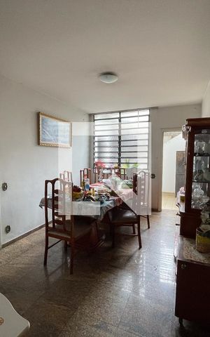 Casa à venda com 560m², 5 quartos e 6 vagas Casa à venda com 560m², 5 quartos e 6 vagasCozinha