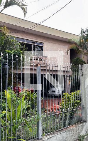 Casa para alugar com 762m², 5 quartos e 8 vagas Casa para alugar com 762m², 5 quartos e 8 vagasFachada
