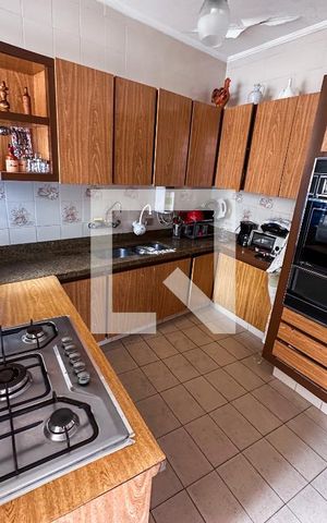 Casa para alugar com 762m², 5 quartos e 8 vagas Casa para alugar com 762m², 5 quartos e 8 vagasCozinha