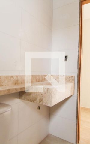 Casa à venda com 180m², 3 quartos e 1 vaga Casa à venda com 180m², 3 quartos e 1 vagaBanheiro