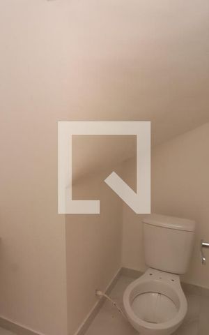 Casa de condomínio à venda com 210m², 3 quartos e 4 vagasLavabo