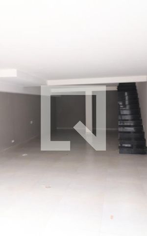 Casa de condomínio à venda com 210m², 3 quartos e 4 vagasGaragem