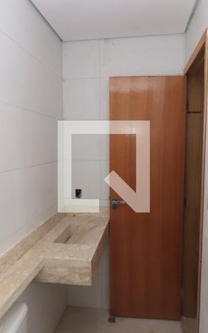 Casa à venda com 209m², 3 quartos e 4 vagasBanheiro do Quarto 3 