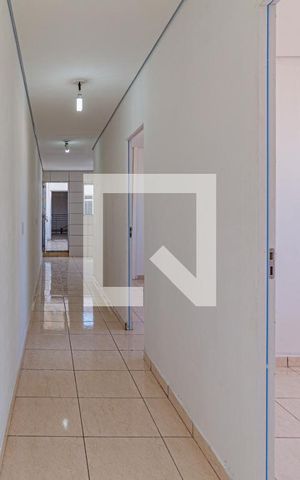 Casa para alugar com 130m², 2 quartos e sem vagaCorredor interno