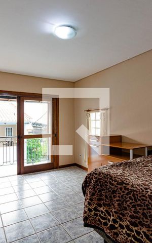 Casa para alugar com 340m², 6 quartos e 3 vagas Casa para alugar com 340m², 6 quartos e 3 vagasQuarto 2