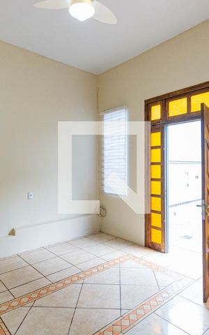Casa para alugar com 340m², 6 quartos e 3 vagas Casa para alugar com 340m², 6 quartos e 3 vagasQuarto 6 - Casa 2