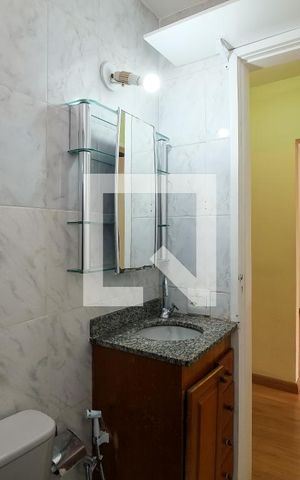 Apartamento para alugar com 60m², 2 quartos e 1 vaga Apartamento para alugar com 60m², 2 quartos e 1 vagaBanheiro