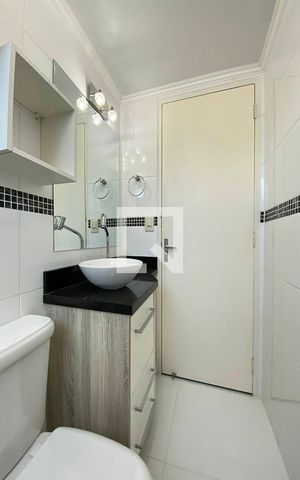 Apartamento para alugar com 43m², 2 quartos e sem vagaBanheiro